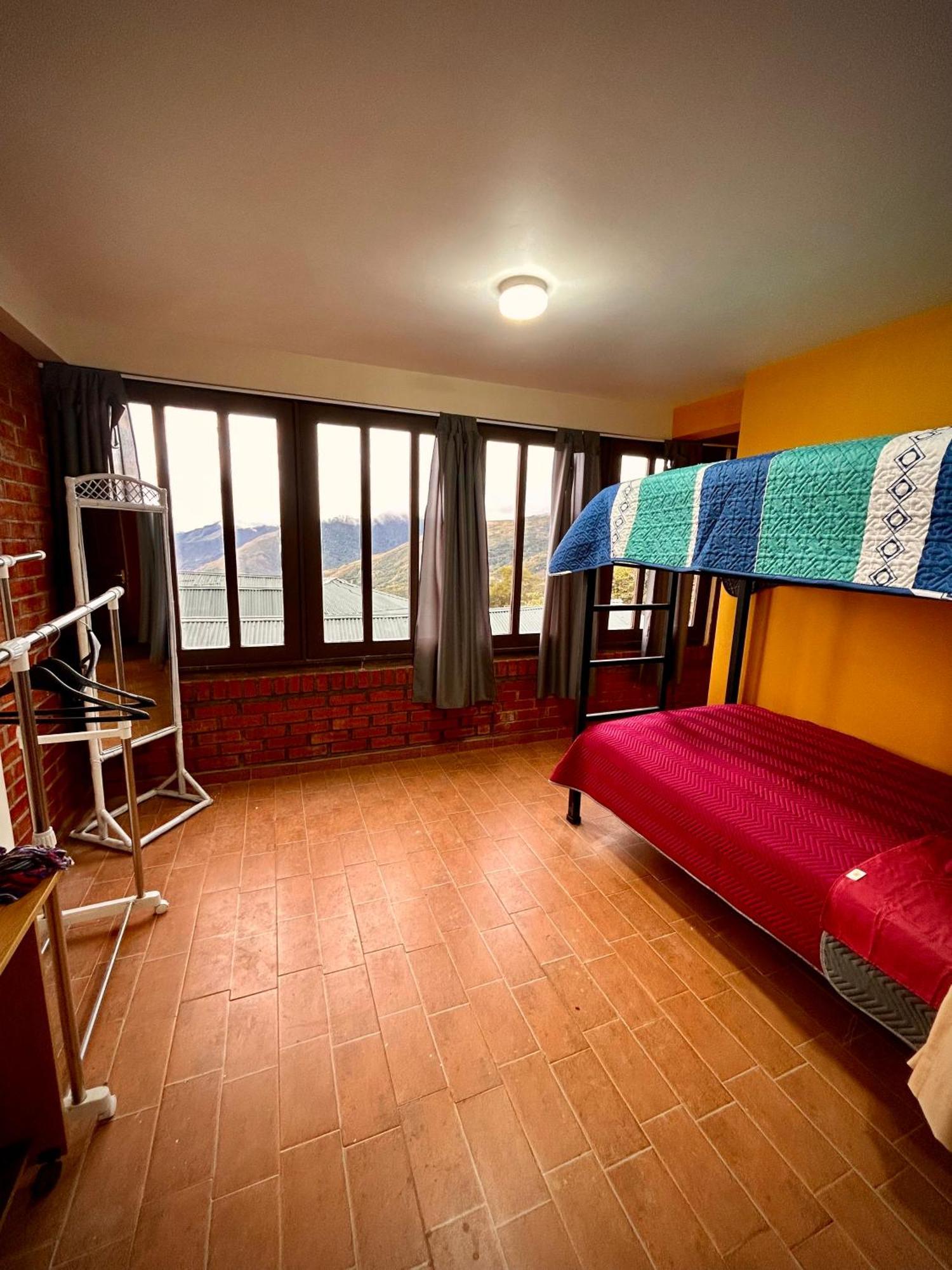 Villa Camila Hostel Coroico Exterior photo