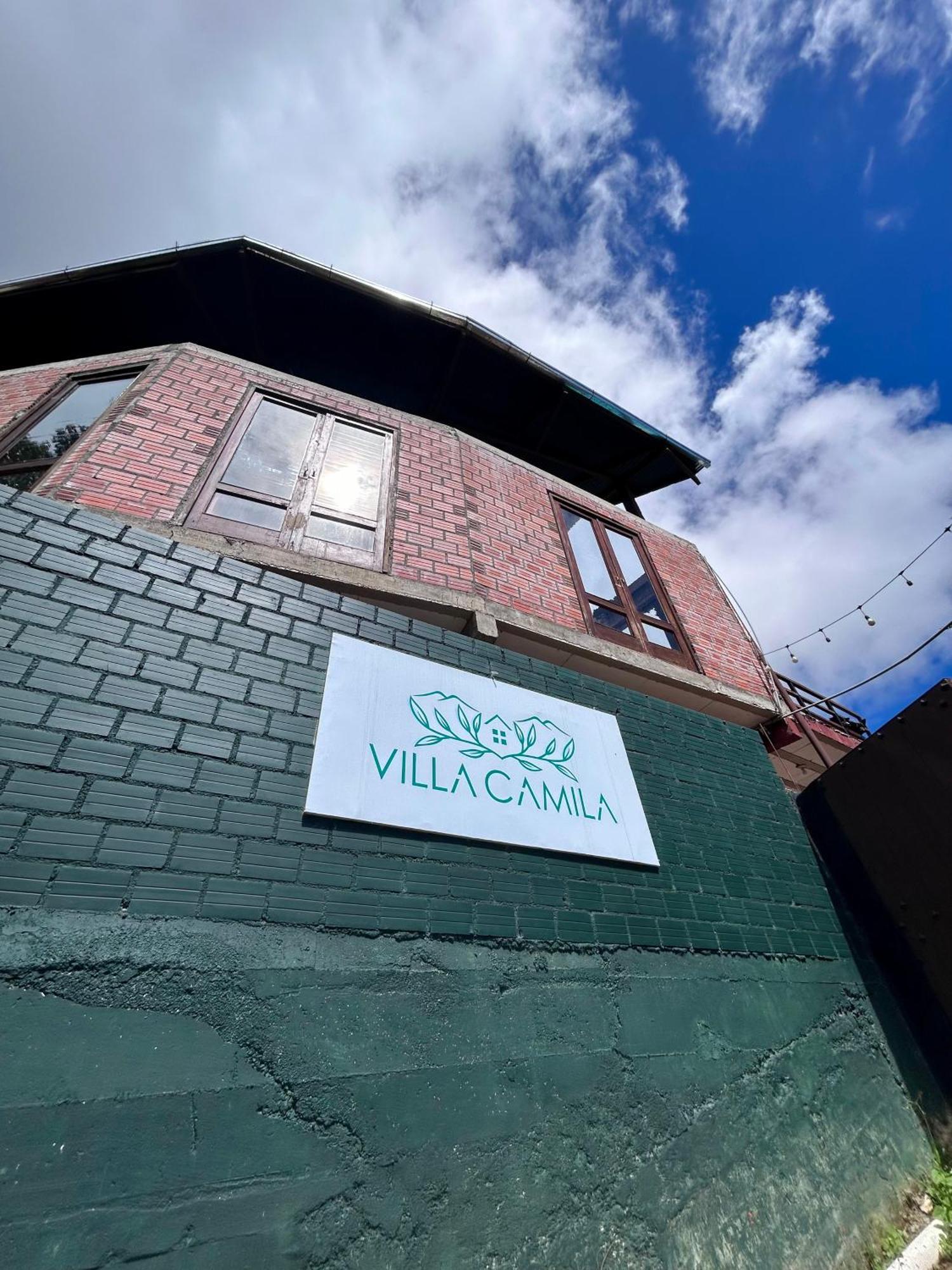 Villa Camila Hostel Coroico Exterior photo